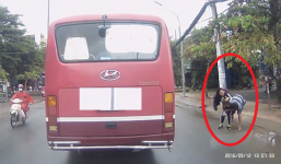 Xôn xao video tài xế xe tải giải cứu bé gái nghi bị sàm sỡ giữa đường