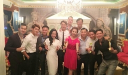 Facebook sao Việt: Kang Tae Oh say sưa hát karaoke cùng đoàn phim Zippo, Mù tạt và em