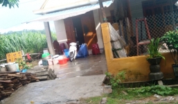 Giải quyết mâu thuẫn trong đám giỗ bằng dao