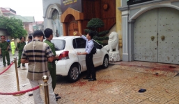 Nổ súng trước quán karaoke, 2 người nhập viện