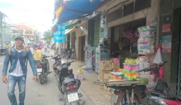 Băng nhóm chém người, cướp túi xách chứa 120 triệu trên phố