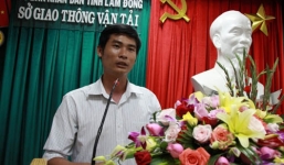 Người hùng đèo Bảo Lộc san sẻ tiền thưởng cho tài xế xe khách