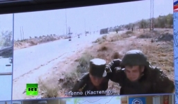 Video: Sĩ quan Nga dáo dác tránh đạn khi đang truyền hình trực tiếp