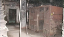 Phát hiện bộ xương người bí ẩn trong nhà hoang ở Mỹ