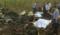 Máy bay Trung Quốc lao xuống đồng, 4 người thiệt mạng