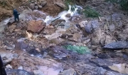 Tìm thấy 2 thi thể không nguyên vẹn sau vụ lở đất kinh hoàng