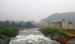 2 nữ sinh chết đuối thương tâm khi tắm kênh