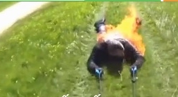 Video: Kỷ lục người đàn ông tự thiêu trong 5 phút