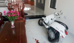 Cướp xông vào phòng ngủ khống chế, đòi cưỡng hiếp nữ chủ nhà