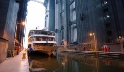 Thang máy có thể nâng tàu nặng tới 15.500 tấn ở Trung Quốc