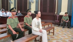 Lộ Email 'hợp đồng tình ái' nghi của đại gia với hoa hậu Phương Nga