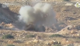 Video: Xe tăng Syria nổ tung vì trúng tên lửa quân nổi dậy 