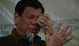 Chửi rủa EU xong, Duterte lại thấy 'tủi thân'