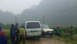 Hàng chục côn đồ dùng hung khí tấn công kiểm lâm, cướp gỗ lậu tại Quảng Bình