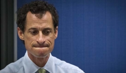 Cựu nghị sĩ Mỹ bị điều tra vì hành vi không đứng đắn với trẻ em