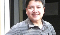 Nghệ sĩ Chí Trung kêu gọi giúp đỡ người lính già đạp xích lô chở tôn