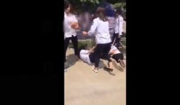 Nữ sinh lớp 8 đánh nhau hội đồng vì ghen tuông ở Hà Nội