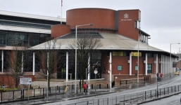 Bé trai 12 tuổi trở thành tội phạm tình dục trẻ tuổi nhất nước Anh