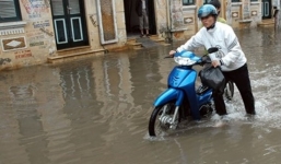 Làm gì khi xe máy bị ngập nước chết máy