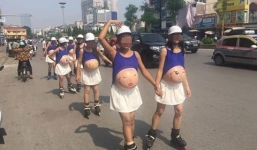 Nhóm PG giả bụng bầu trượt patin gây náo loạn đường phố