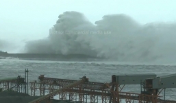 Video: Bão Megi tạo cột sóng cao hơn 10 m ập vào Đài Loan