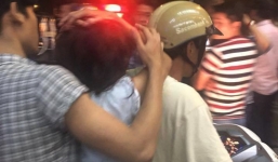 Xác minh clip người mang sắc phục công an kéo lê một phụ nữ bán hàng rong