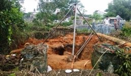 Đào mộ cổ trên 200 năm, nam thanh niên bị đá đè tử vong