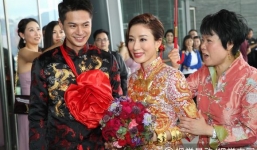 'Hoa đán TVB' Dương Di đeo trĩu vàng trong đám cưới với 'phi công trẻ'