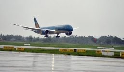 Máy bay Boeing của Vietnam Airlines bị hỏng động cơ vì va phải chim