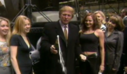 Trump hứng chỉ trích vì đóng phim người lớn của Playboy