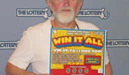 Người đàn ông may mắn 2 lần trúng thưởng xổ số 20 tỷ đồng