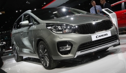Kia Carens phiên bản nâng cấp chính thức ra mắt