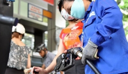 Từ 16h30 ngày 05/10, giá xăng trong nước tăng hơn 100 đồng/lít