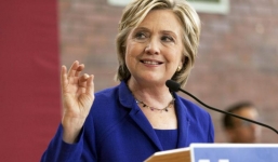 Bà Clinton tố ông Trump 'dâng' tiền cho Trung Quốc