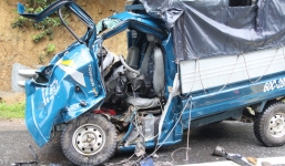 Đâm xe kinh hoàng trên đèo Chuối, tài xế chết thảm