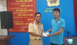 CSGT nhặt được 20 triệu đồng trả lại cho người đánh rơi