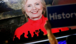 Lộ thư bóc mẽ Nhà Trắng giúp Clinton bưng bít bê bối email