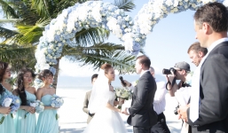 Cận cảnh đám cưới xa hoa của cô dâu Ninh Bình và tỷ phú Canada