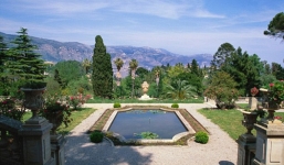 Ngôi nhà gần 19.000 tỷ đắt nhất thế giới tiếp tục tìm chủ nhân mới