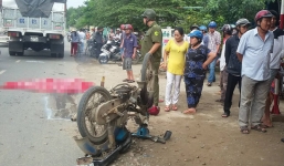 Xe tải tông xe máy, mẹ chết thảm, con 7 tuổi bị thương nặng