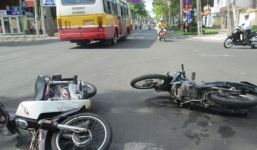 Gây tai nạn chết người, 2 nam thanh niên bỏ trốn