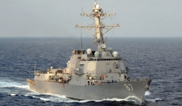 Tàu chiến Mỹ hai lần thoát tầm ngắm tên lửa phiến quân