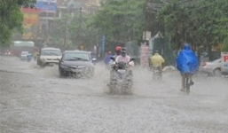 Áp thấp nhiệt đới cách Đà Nẵng 120km