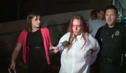 Mẹ dửng dưng nhìn con gái bị cưỡng hiếp và sát hại