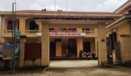 Trưởng Công an thị trấn quan hệ bất chính bị khai trừ Đảng