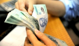 Xem xét tăng lương cơ sở lên 1,3 triệu đồng/tháng