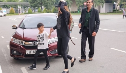 Hồ Ngọc Hà kín bưng đưa Subeo về Quảng Bình hỗ trợ người dân vùng lũ