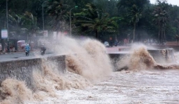 Bão số 7 Sarika cách Quảng Ninh - Hải Phòng 140km về phía Đông Nam
