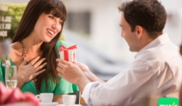 Nên tặng điện thoại gì cho mẹ - bạn gái trong ngày 20/10