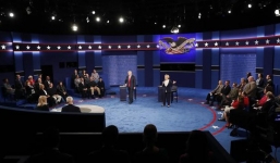 Bầu cử Mỹ là 'nỗi xấu hổ toàn cầu'